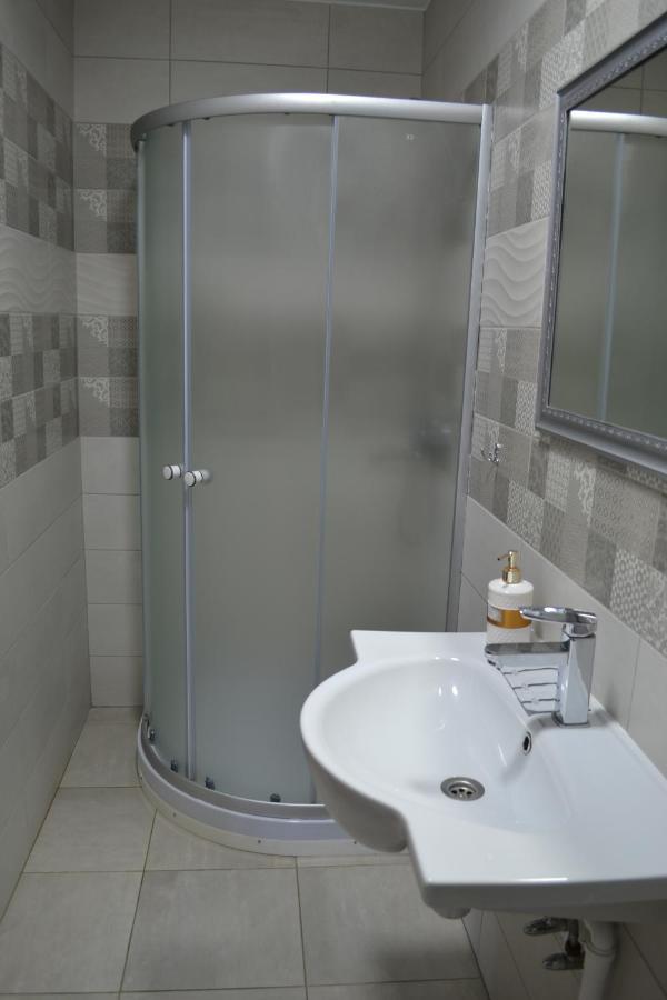 Mini-Hotel Sakvoyage แชร์นิฟซี ภายนอก รูปภาพ